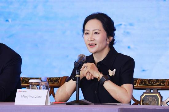 梵克雅宝全球涨价，为什么大家通宵排队买？  第41张